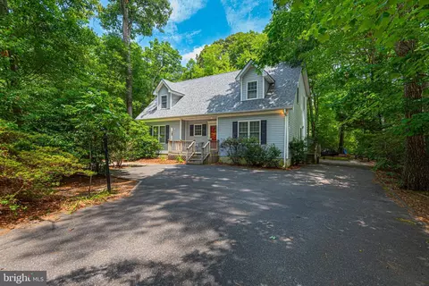74 Sandyhook Rd, Ocean Pines, MD 21811