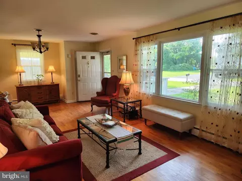 127 Branch St W, Berlin, MD 21811 photo 3