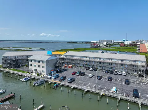 120 53rd St #I301, Ocean City, MD 21842