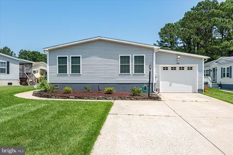 46 Coastal Dr, Berlin, MD 21811