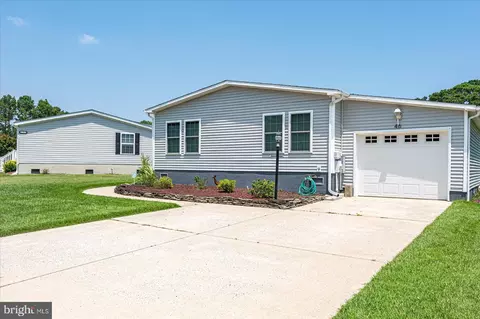 46 Coastal Dr, Berlin, MD 21811 photo 2