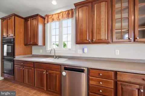 Kitchen - 207 Powell Cir, Berlin, MD 21811 photo 5 of 6
