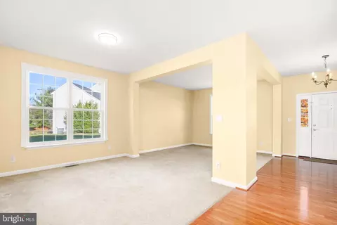 Living - 203 Flagship Cir, Berlin, MD 21811 photo 3 of 10