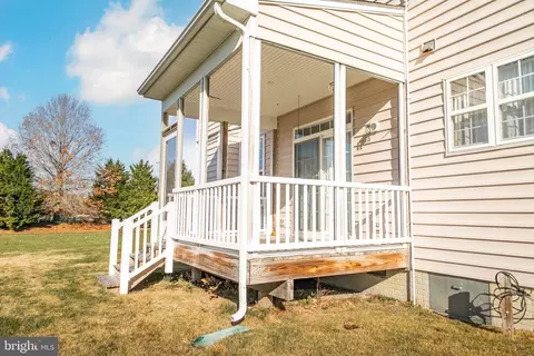 Exterior - 203 Flagship Cir, Berlin, MD 21811 photo 4 of 14