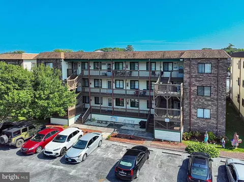 411 146th St # B, Ocean City, MD 21842