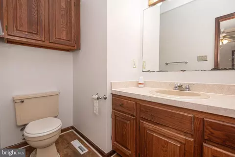 Bath - 72 Capetown Rd, Ocean Pines, MD 21811 photo 2 of 5