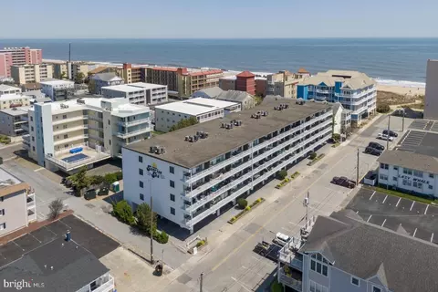 8 63rd St #208, Ocean City, MD 21842