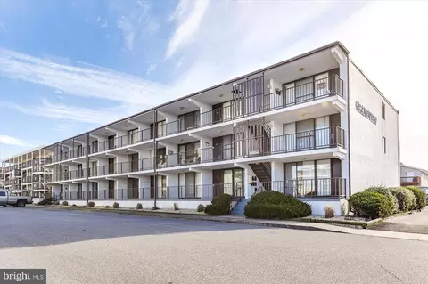 13 85th St #109, Ocean City, MD 21842