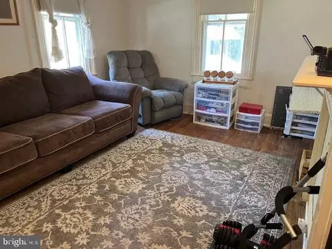 Living - 203 S Main St, Berlin, MD 21811 photo 4 of 5
