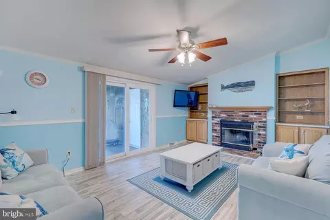 8 Midship Dr, Berlin, MD 21811 photo 2