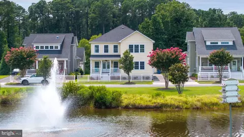 108 Park Side Cir, Berlin, MD 21811