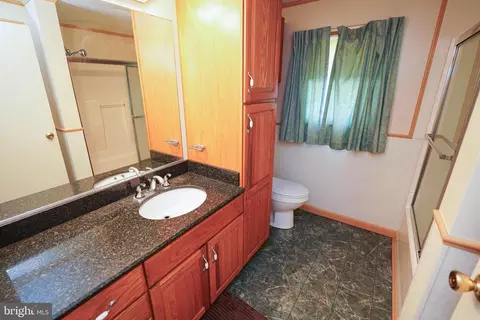 Bath - 12461 Dixie Dr, Bishopville, MD 21813 photo 1 of 3