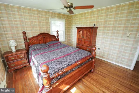 Bedroom - 12461 Dixie Dr, Bishopville, MD 21813 photo 4 of 8