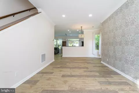 Entry Way - 325 Schooner Ln #206, Berlin, MD 21811 photo 3 of 13