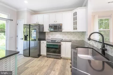 Kitchen - 325 Schooner Ln #206, Berlin, MD 21811 photo 1 of 3