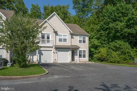 Exterior - 325 Schooner Ln #206, Berlin, MD 21811 photo 1 of 5
