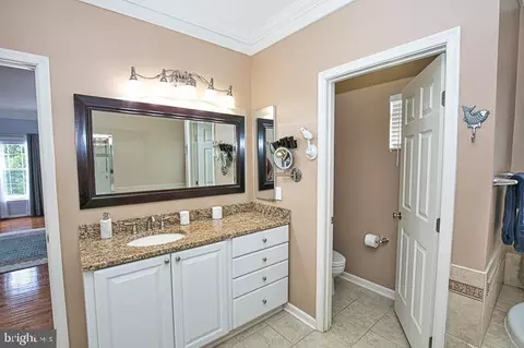 Bath - 280 Powell Cir, Berlin, MD 21811 photo 3 of 6