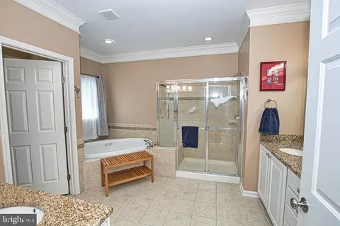 Bath - 280 Powell Cir, Berlin, MD 21811 photo 1 of 6