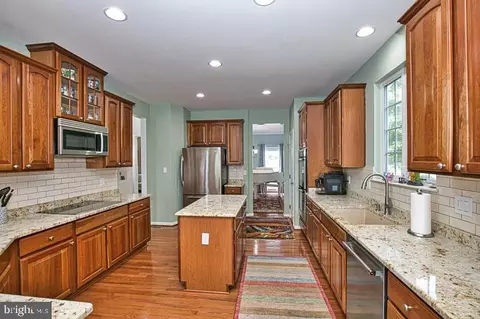 Kitchen - 280 Powell Cir, Berlin, MD 21811 photo 5 of 5