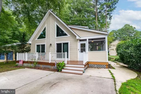 37 Greenwood Ln, Ocean Pines, MD 21811