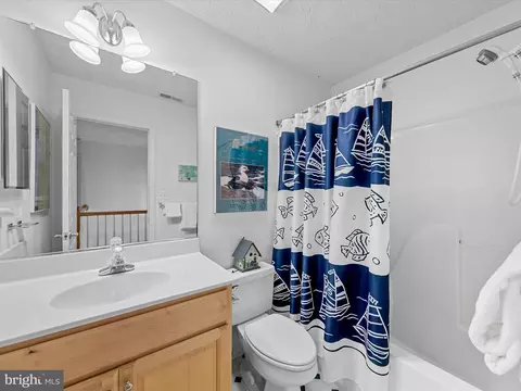 Bath - 36 Cannon Dr, Ocean Pines, MD 21811 photo 4 of 6