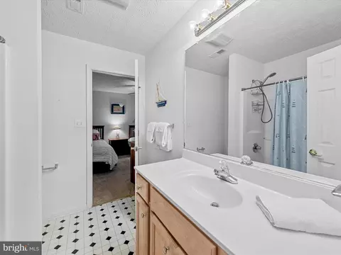 Bath - 36 Cannon Dr, Ocean Pines, MD 21811 photo 6 of 6