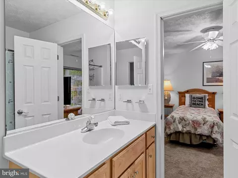 Bath - 36 Cannon Dr, Ocean Pines, MD 21811 photo 5 of 6