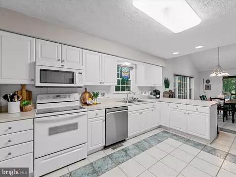 Kitchen - 36 Cannon Dr, Ocean Pines, MD 21811 photo 2 of 2