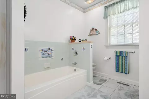 Bath - 12520 Deer Point Cir, Berlin, MD 21811 photo 6 of 7