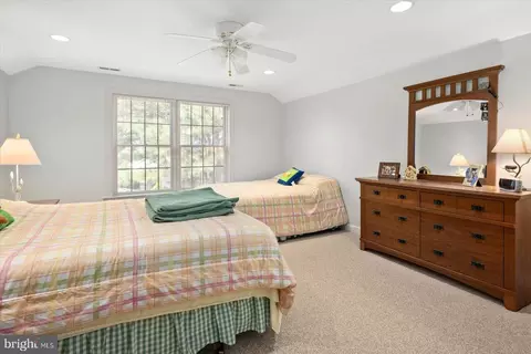 Bedroom - 12520 Deer Point Cir, Berlin, MD 21811 photo 9 of 10
