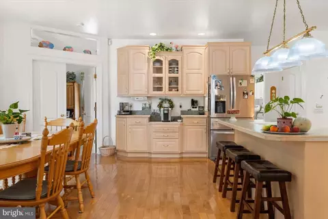 Kitchen - 12520 Deer Point Cir, Berlin, MD 21811 photo 6 of 6