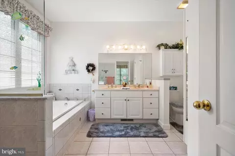 Bath - 12520 Deer Point Cir, Berlin, MD 21811 photo 1 of 7