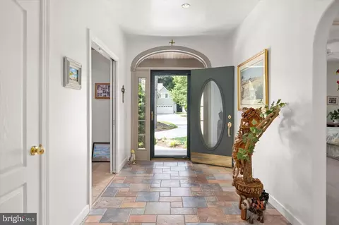 Entry Way - 12520 Deer Point Cir, Berlin, MD 21811 photo 2 of 9
