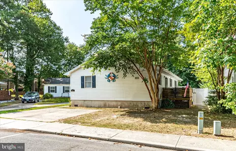 411 142nd St, Ocean City, MD 21842