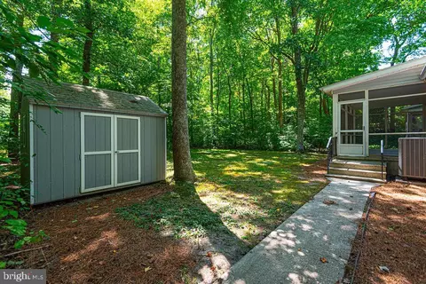 Exterior - 18 Brandywine Dr, Ocean Pines, MD 21811 photo 5 of 12