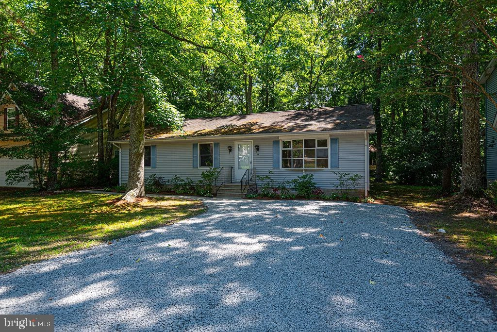 Exterior - 18 Brandywine Dr, Ocean Pines, MD 21811 photo 2 of 12