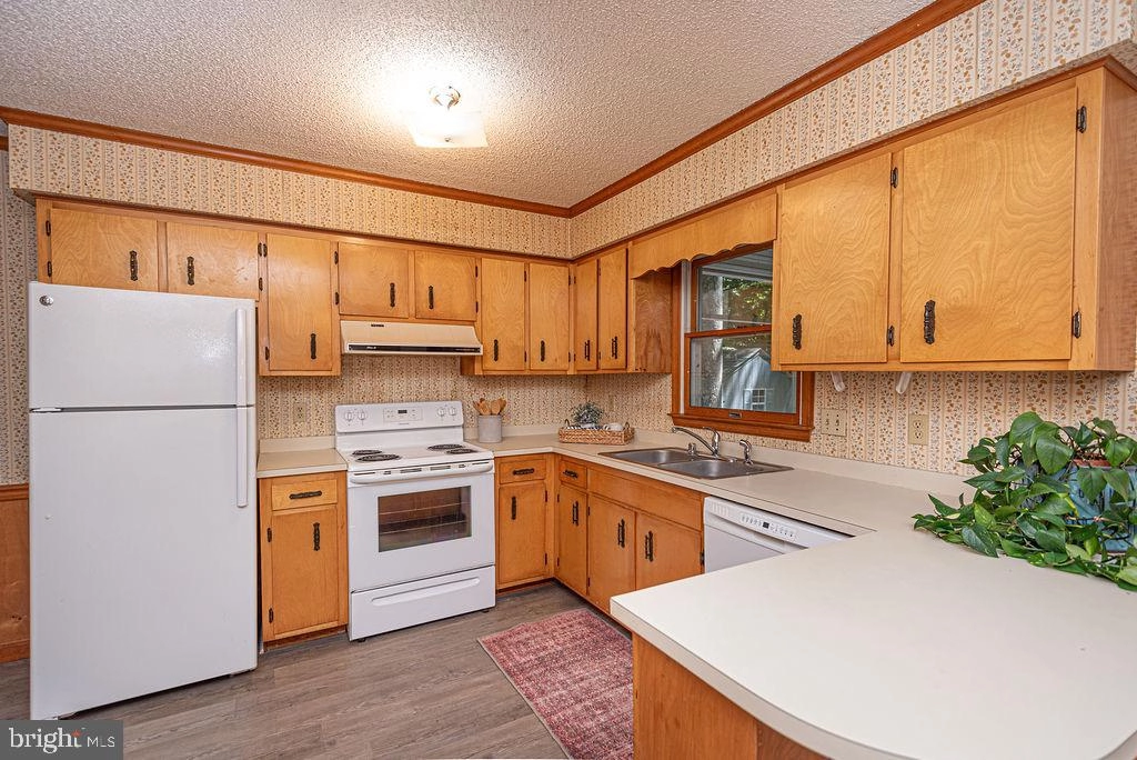 Kitchen - 18 Brandywine Dr, Ocean Pines, MD 21811 photo 6 of 6