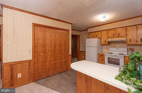 Kitchen - 18 Brandywine Dr, Ocean Pines, MD 21811 photo 4 of 6