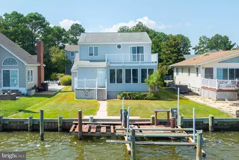 50 Lookout Pt, Ocean Pines, MD 21811