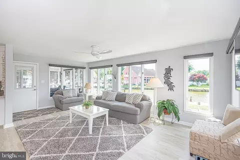 Living - 17 Clipper Ct, Ocean Pines, MD 21811 photo 4 of 7