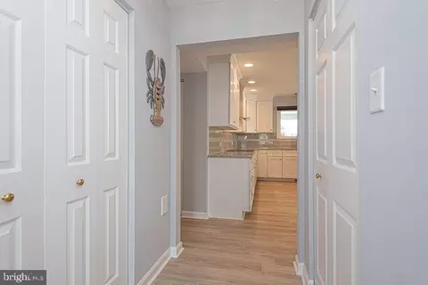 Entry Way - 17 Clipper Ct, Ocean Pines, MD 21811 photo 5 of 9
