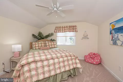 Bedroom - 17 Clipper Ct, Ocean Pines, MD 21811 photo 8 of 10