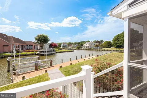 Exterior - 17 Clipper Ct, Ocean Pines, MD 21811 photo 11 of 16