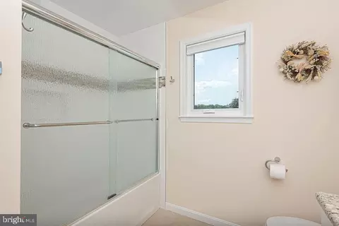 Bath - 17 Clipper Ct, Ocean Pines, MD 21811 photo 9 of 11