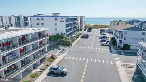 10 126th St #204, Ocean City, MD 21842