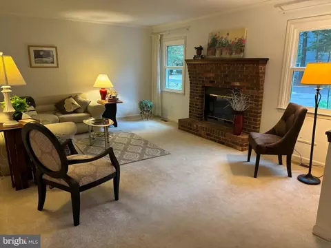 Living - 4 Moonraker Rd, Ocean Pines, MD 21811 photo 2 of 5