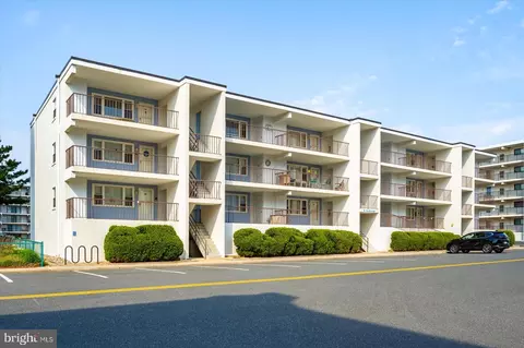 8 134th St #203, Ocean City, MD 21842