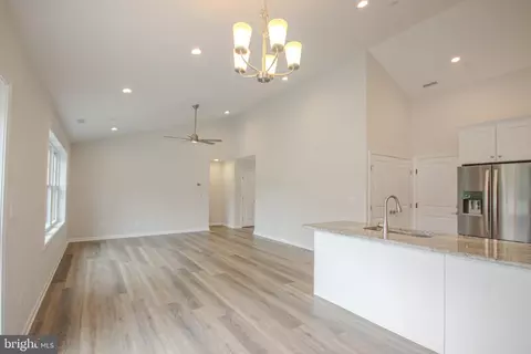10551 Flower St, Berlin, MD 21811 photo 9