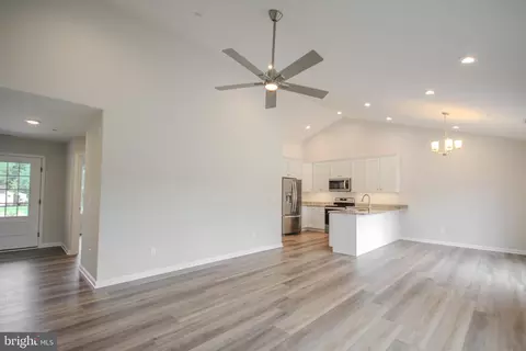 10551 Flower St, Berlin, MD 21811 photo 6