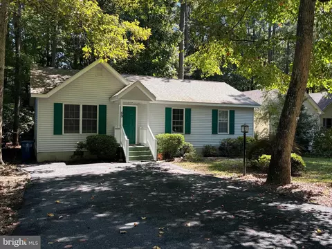 88 Sandyhook Rd, Ocean Pines, MD 21811